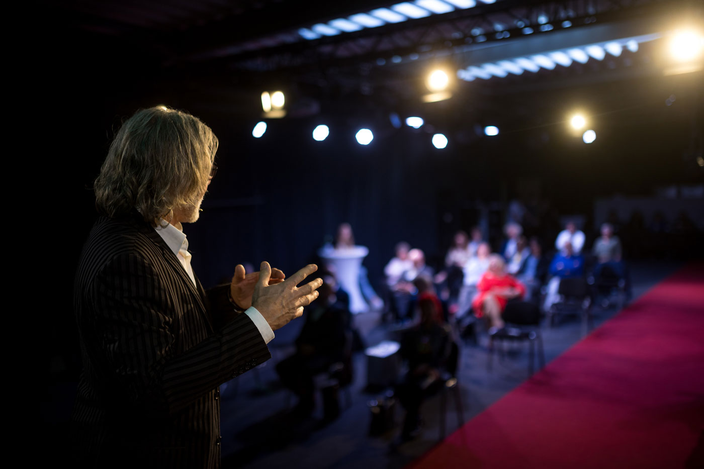 gerard-speech-audience1